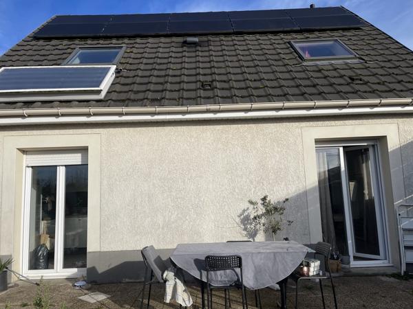 Modernité et Haute Performance Énergétique : Un Pavillon de 2012 au Potentiel Unique à Cambrai