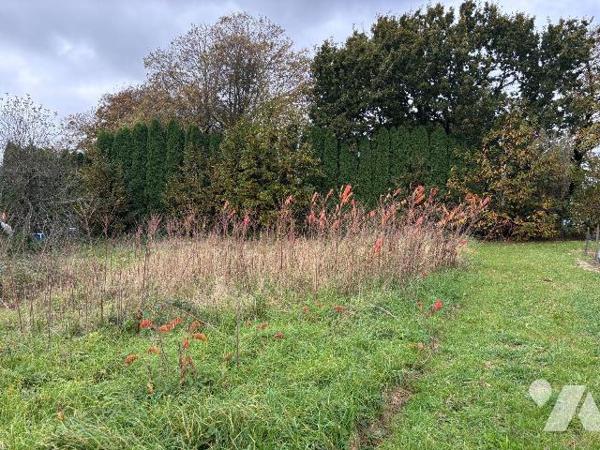 Terrain a Vendre à LANGOLEN, en Finistère Sud (29), au Coeur du Bourg, Terrain à Bâtir de 1240 ...