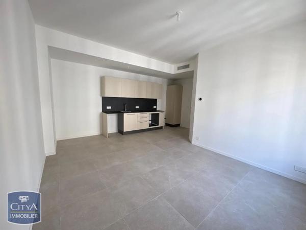 Appartement à louer 3 pièces 59.5m² Nice (06000)