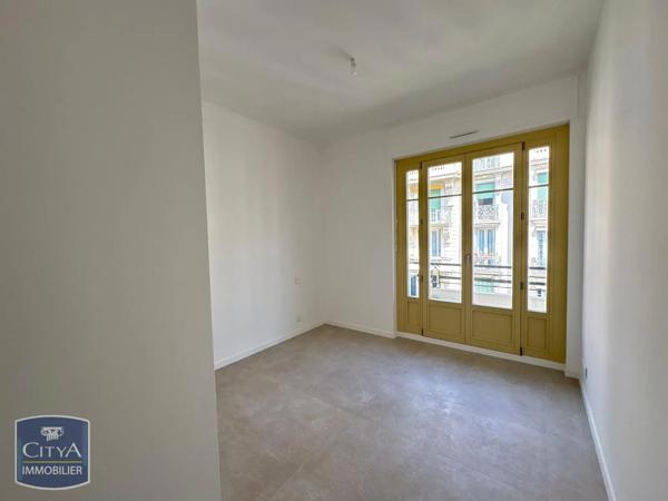 Appartement à louer 3 pièces 59.5m² Nice (06000)