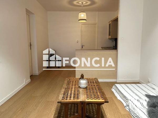 Location Appartement 2 pièces 50.1 m² - 84 RUE D'ARTOIS Lille 59000