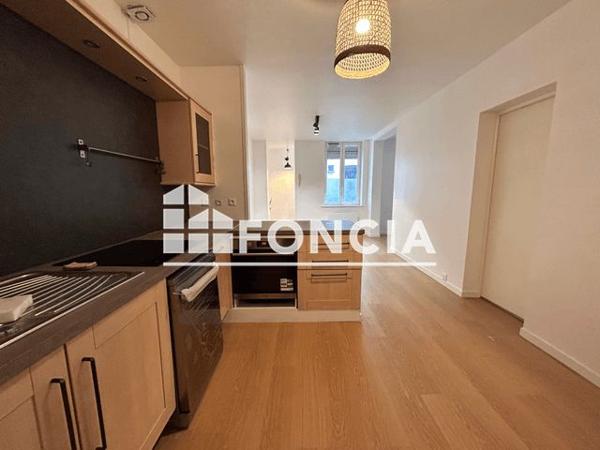 Location Appartement 2 pièces 50.1 m² - 84 RUE D'ARTOIS Lille 59000