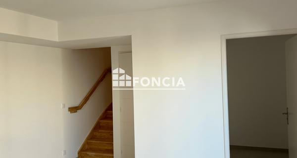Location Maison 2 pièces 50 m² - Saint-maximin-la-sainte-baume 83470