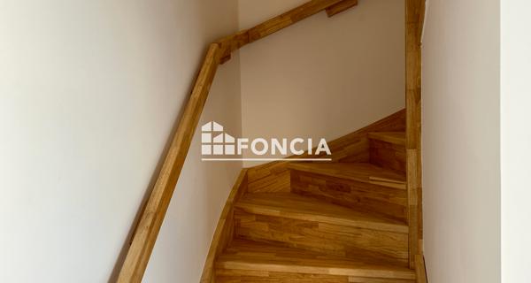 Location Maison 2 pièces 50 m² - Saint-maximin-la-sainte-baume 83470