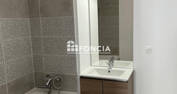 Location Maison 2 pièces 50 m² - Saint-maximin-la-sainte-baume 83470