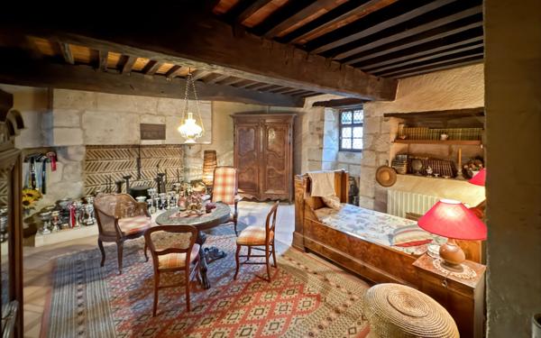 Maison à vendre    6 pièces •  Saint-Jean-d'Ataux