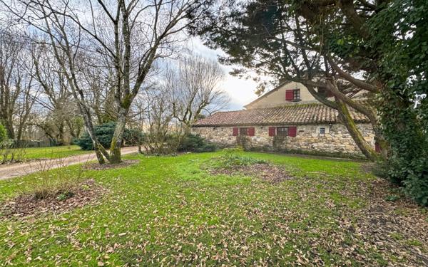 Maison à vendre    6 pièces •  Saint-Jean-d'Ataux