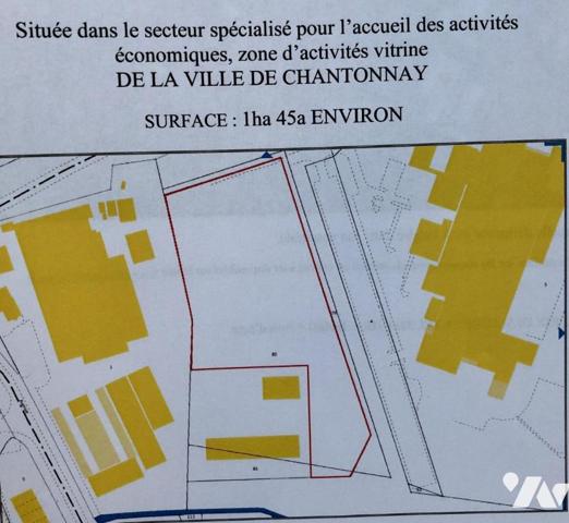 CHANTONNAY : Parcelle en zone constructible pour activités économiques