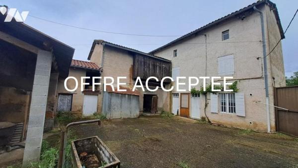 ANCIEN CORP DE FERME AVEC DEPENDANCES ET TERRAIN
