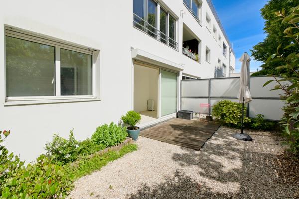 Appartement T2 en rez-de-chaussée avec extérieur, cave et stationnement – Royan