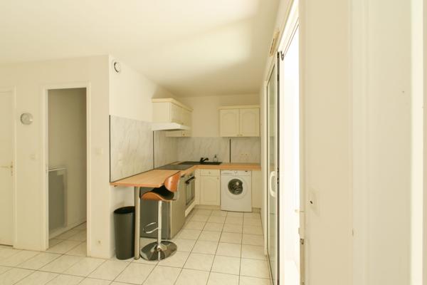 Appartement T2 en rez-de-chaussée avec extérieur, cave et stationnement – Royan