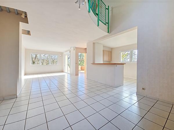 Maison d'architecte 163 m² - studio indépendant - Parc arboré 5 000 m² - Pigeonnier XIXe - Vue panoramique - Pompertuzat