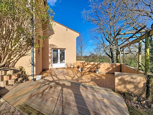 Maison d'architecte 163 m² - studio indépendant - Parc arboré 5 000 m² - Pigeonnier XIXe - Vue panoramique - Pompertuzat