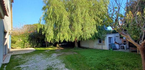 Maison au coeur du Brusc (9 pièces - 220 m2)