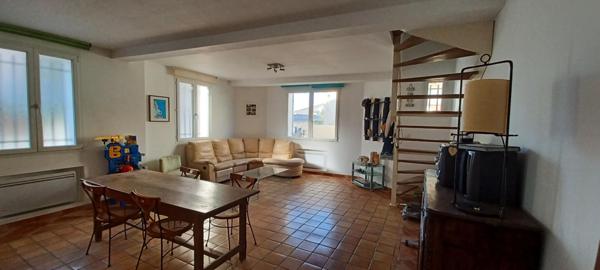 Maison au coeur du Brusc (9 pièces - 220 m2)