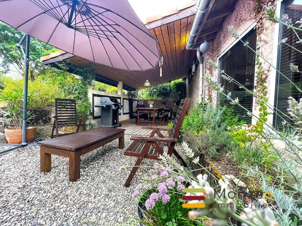 Ensemble de 2 Maisons, jardin et piscine intérieure