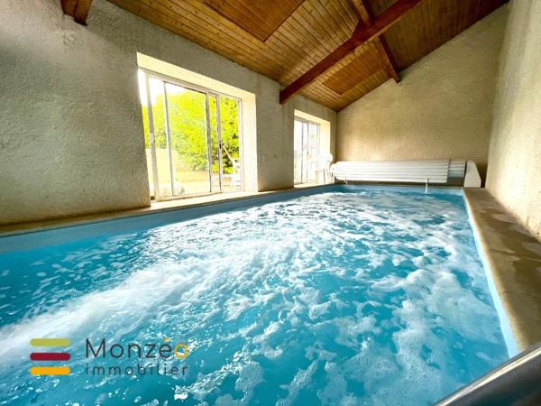 Ensemble de 2 Maisons, jardin et piscine intérieure