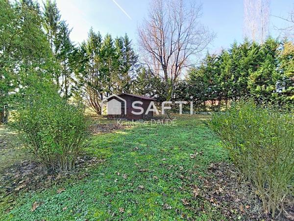 Environnement calme, à proximité des écoles, commerces et commodités