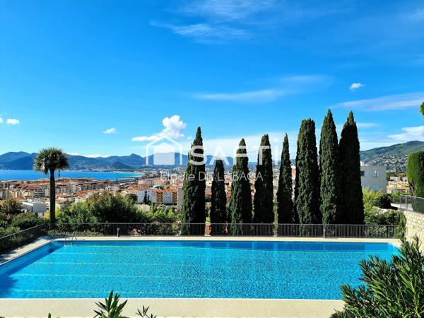 SUPERBE 5 PIECES 127 M2 CROIX DES GARDES VUE MER