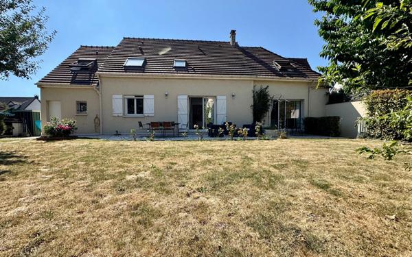 Maison à vendre    8 pièces •  Le Plessis-Pâté