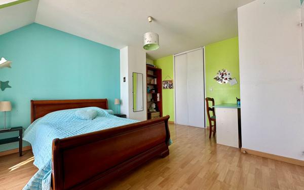 Maison à vendre    8 pièces •  Le Plessis-Pâté