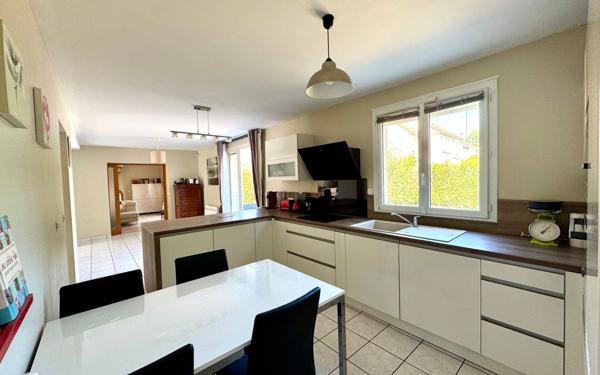 Maison à vendre    8 pièces •  Le Plessis-Pâté