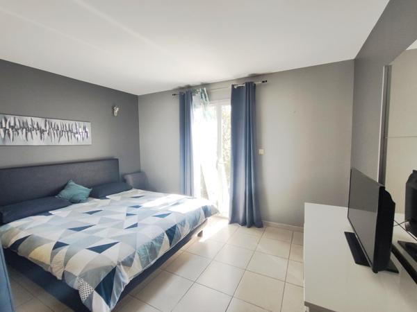 A SAISIR maison d'architecte située sur les hauteurs du Teil