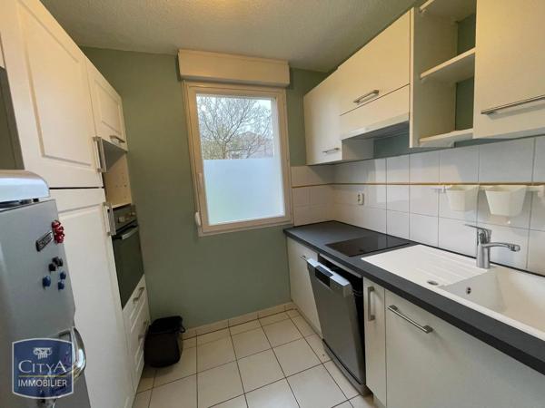 Appartement à louer 2 pièces 53.77m² Gond-Pontouvre (16160)