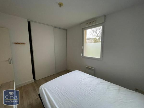 Appartement à louer 2 pièces 53.77m² Gond-Pontouvre (16160)