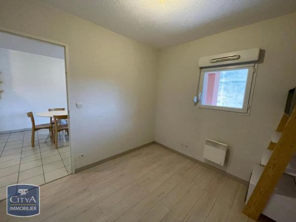 Appartement à louer 2 pièces 53.77m² Gond-Pontouvre (16160)