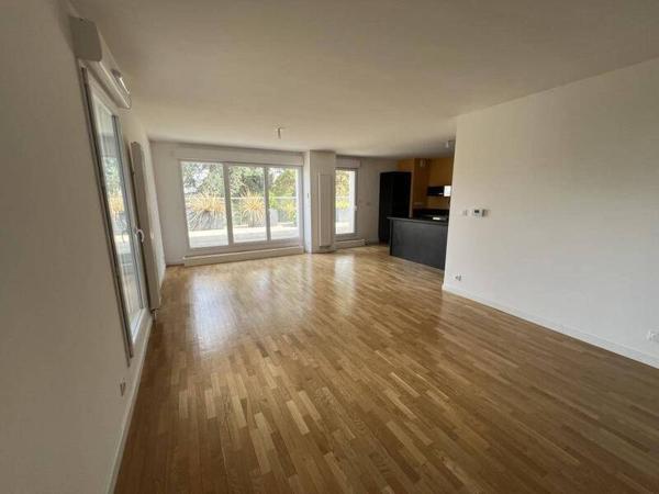 Appartement 4 pièces                                        - 44200 Nantes Réf : 12388