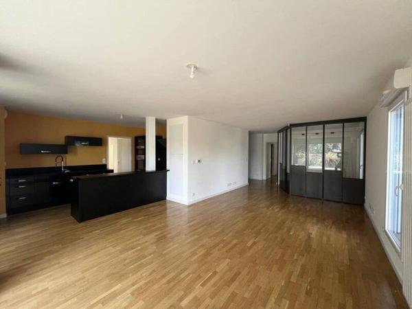 Appartement 4 pièces                                        - 44200 Nantes Réf : 12388