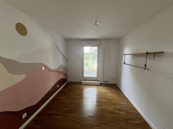 Appartement 4 pièces                                        - 44200 Nantes Réf : 12388
