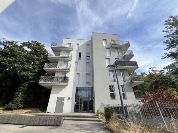 Appartement 4 pièces                                        - 44200 Nantes Réf : 12388