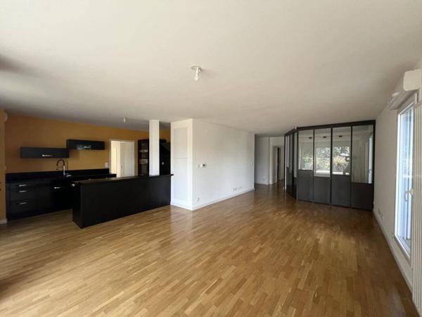 Appartement 4 pièces                                        - 44200 Nantes Réf : 12388