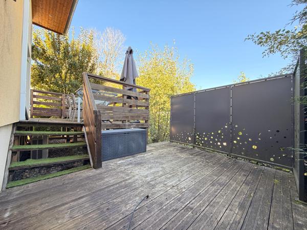 Mixte parfait entre appartement et maison pour ce duplex de 82 m2 avec terrasse et garage