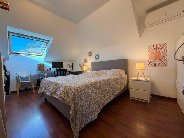 Mixte parfait entre appartement et maison pour ce duplex de 82 m2 avec terrasse et garage