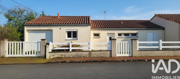 Maison à vendre 6 pièces 99,5 m² Saint-Jean-d'Angély