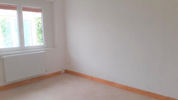 Maison d'environ 90m² à louer à PERONNE (80200).