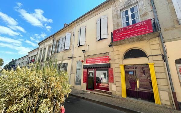 Immeuble à vendre    3 pièces •  Aire-sur-l'Adour