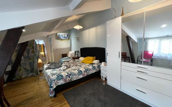 Immeuble à vendre    3 pièces •  Aire-sur-l'Adour