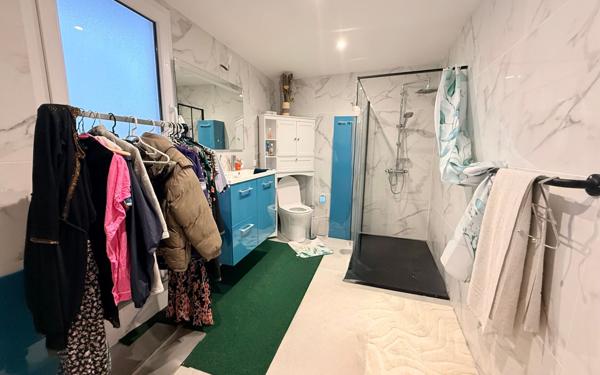 Immeuble à vendre    3 pièces •  Aire-sur-l'Adour