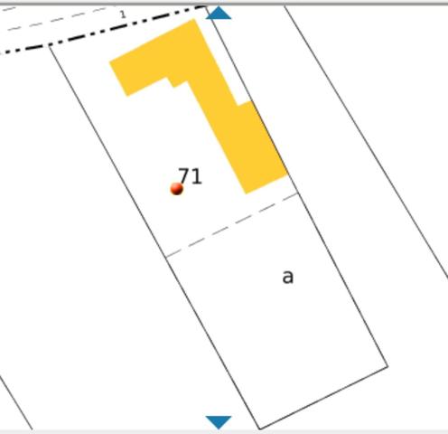 Terrain 1129m², ferme de 178 m² à rénover