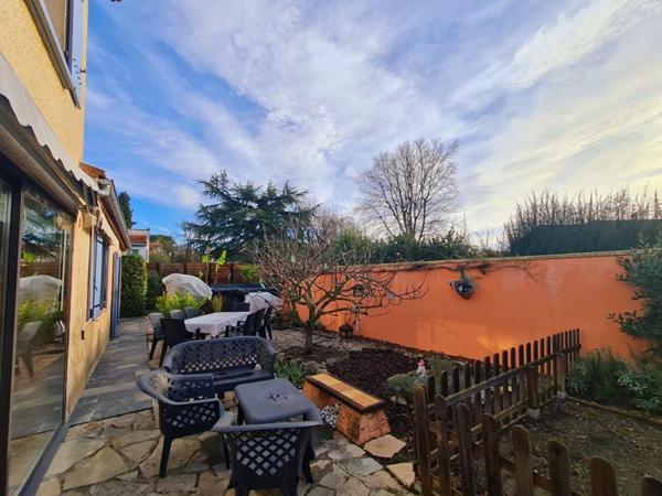 Alès - Maison familiale au calme avec jardin et piscine