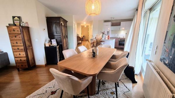 Bordeaux SAINT SEURIN Bel Appartement de standing vue sur jardins 3 chambres