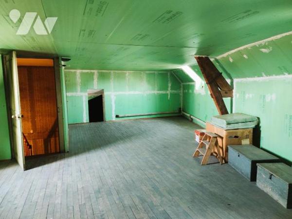 Au coeur du centre ville, Belle maison de ville offrant: Au rez de chaussée: une entrée, un sal...