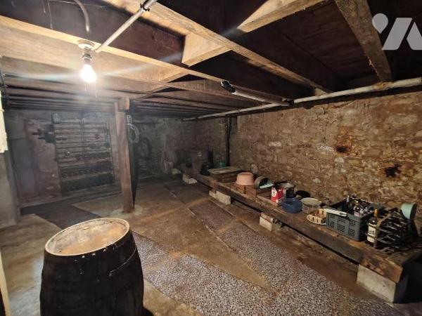 Au coeur du centre ville, Belle maison de ville offrant: Au rez de chaussée: une entrée, un sal...