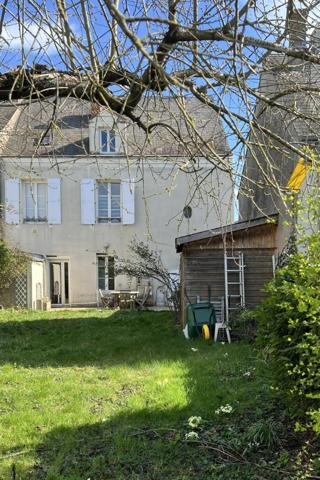 Secteur Bannier Nord : Caractère et volume pour cette maison bourgeoise 1900 avec jardin et bon DPE