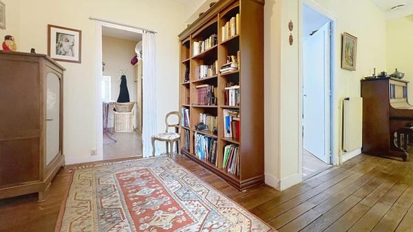 Secteur Bannier Nord : Caractère et volume pour cette maison bourgeoise 1900 avec jardin et bon DPE