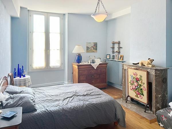 Secteur Bannier Nord : Caractère et volume pour cette maison bourgeoise 1900 avec jardin et bon DPE